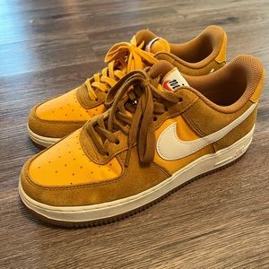 Nike Air Force 1 '07 SE "Gold Suede/Sail/University Gold" Women's Shoe